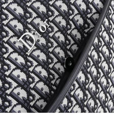 شنطة ديور للمواليد