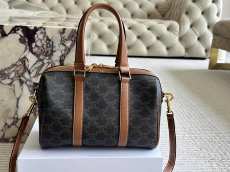 شنطة يد من سيلين ماستر