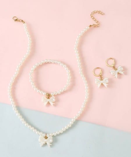 طقم اكسسوار الفراشة البيضاء