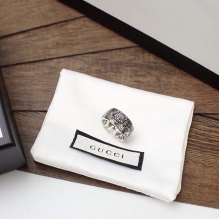 خاتم فضة ماركة قوتشي