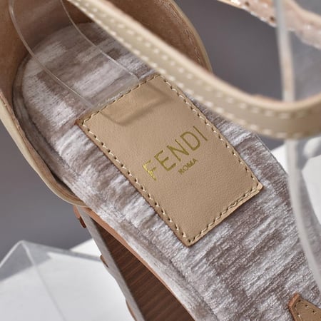 كعب فندي ماستر شامل الملحقات