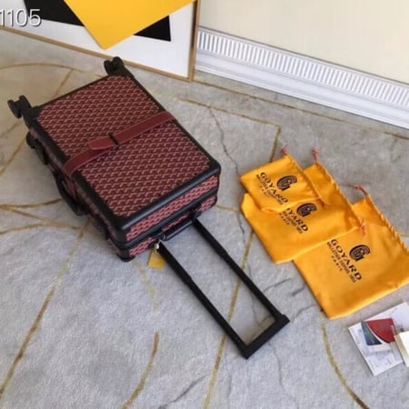 شناط سفر ماركات-حقائب سفر-شناط مقلدة-حقائب مقلدة-تقليد جويارد-قويارد