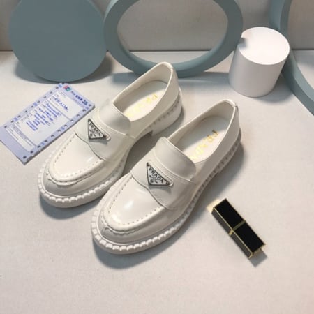 حذاء برادا نسائي لونين مقاس