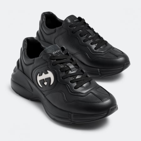 حذاء قوتشي سنيكرز رجالي شامل الملحقات