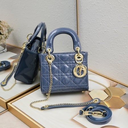 شنطة ديور عدة ألوان ماستر شامل الملحقات