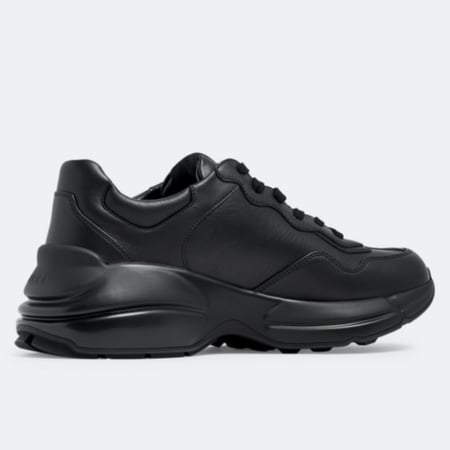 حذاء قوتشي سنيكرز رجالي شامل الملحقات