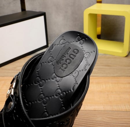 نعال ماركة قوتشي جودة عالية مع الملحقات