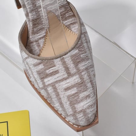 كعب فندي ماستر شامل الملحقات