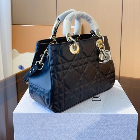 شنطة ليدي ديور ماستر