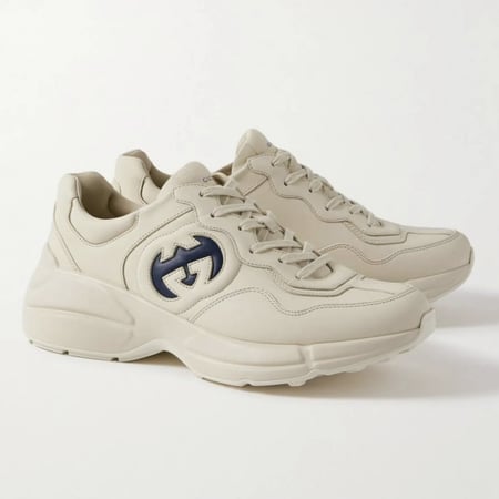 حذاء قوتشي سنيكرز رجالي شامل الملحقات