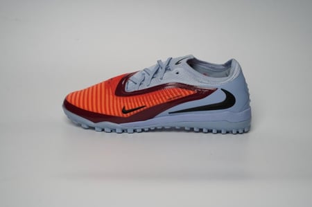 جزمة كرة قدم Nike