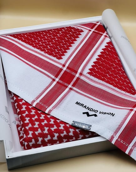 شماغ Mirandio vision مطرز من الأطراف