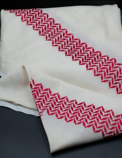 غترة البيان الفضي الشتوي