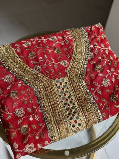 مخور شيفون تطريز على كامل القطعة