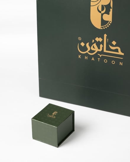 خاتم زواج فضي متألق بصفوف من الزركون البراق