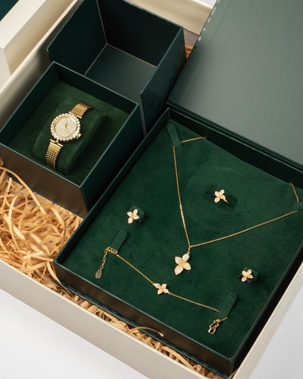 هدية نسائية راقية للنساء من خاتون® طقم وساعة ذهبية