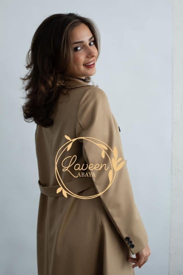 عبايات ملونه