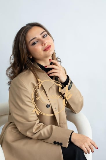 عبايات ملونه