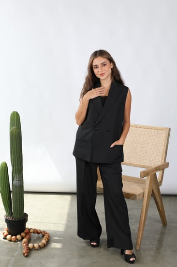 بليزر أسود بخطوط بيضاء LA52