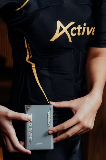 جهاز AlphaUp Active EMS – لتحفيز العضلات وشد الجسم