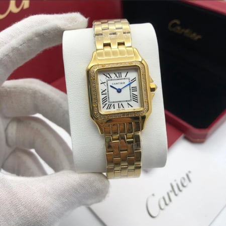 ساعة كارتير نسائي حجم وسط