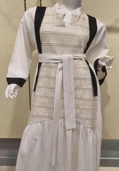 جلابيه مودرن قماش ناعم - بتصميم جذاب وحزام للخصر