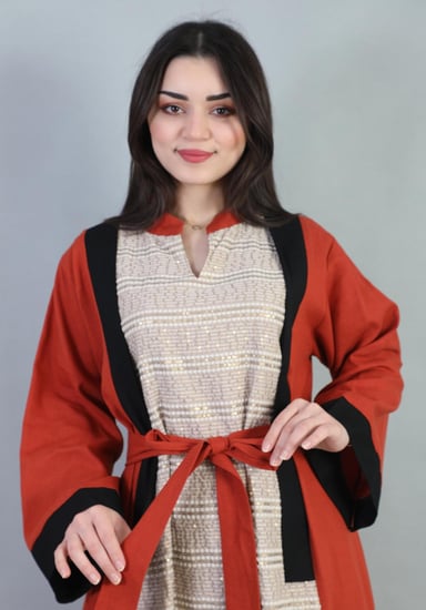 جلابيه مودرن قماش ناعم - بتصميم جذاب وحزام للخصر