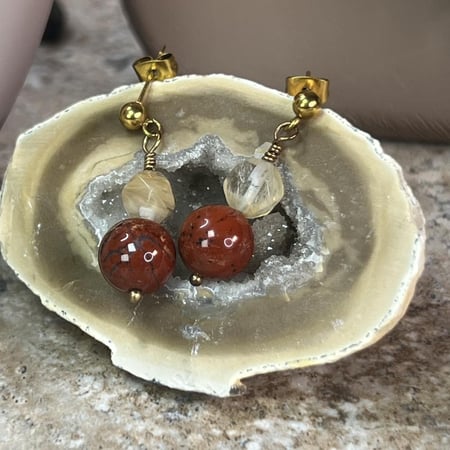 حلق أنثوي بطاقة الوفرة والإشراقة