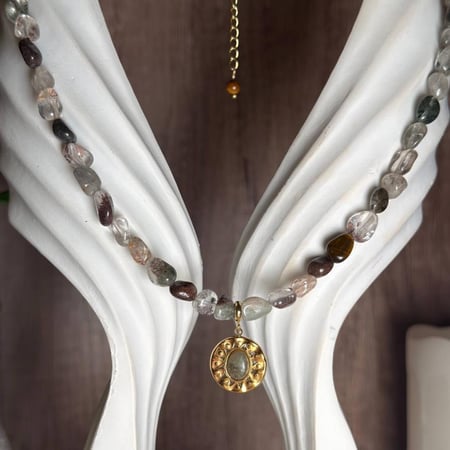 قلادة أحجار كريمة طاقة التحول