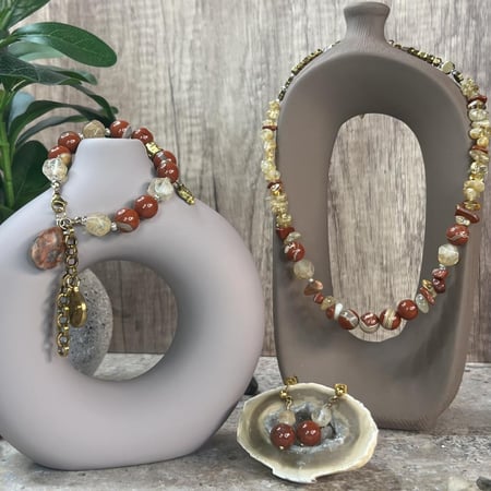 حلق الجاسبر والسترين من دار ألونا