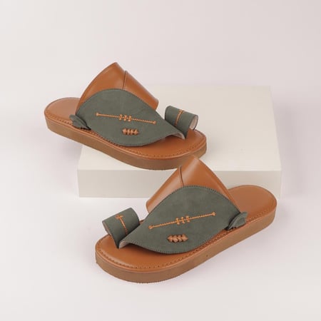 نعال شرقي مطرّز رجالي – إصدار الفخامة