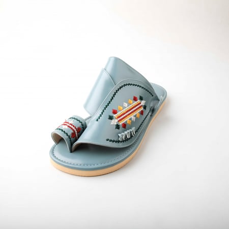 نعال شرقي مطرز