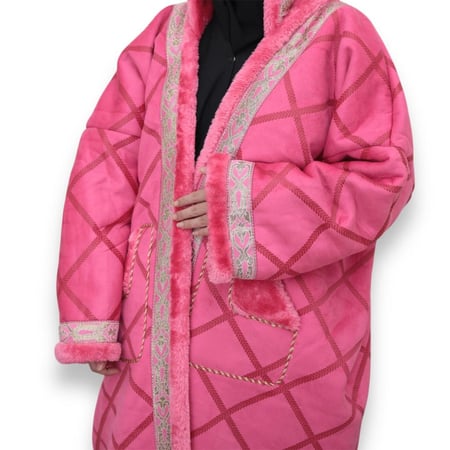 فروة نسائي مخمل بقبوع مع فراء ناعم