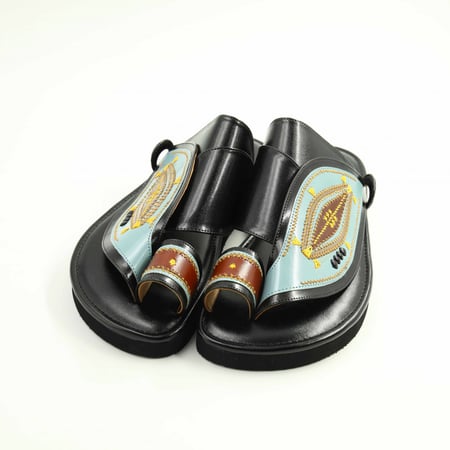 نعال شرقي مطرز