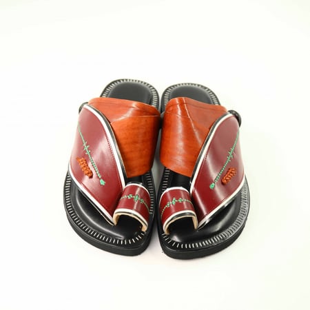 نعال شرقي مطرز