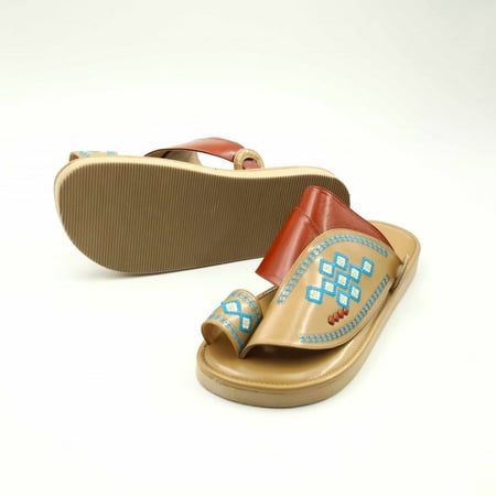 نعال شرقي مطرز