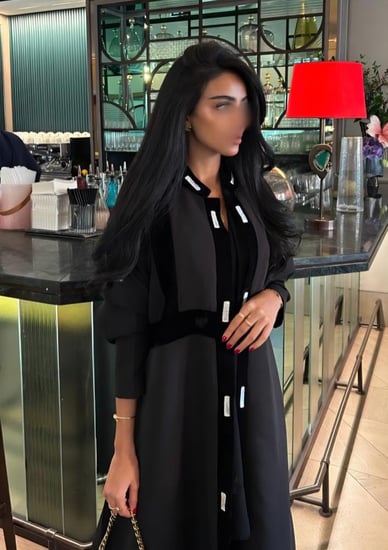 عباية شتوية كريب مع مخمل كوري