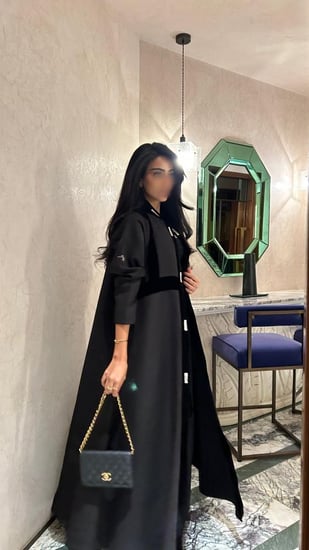 عباية شتوية كريب مع مخمل كوري