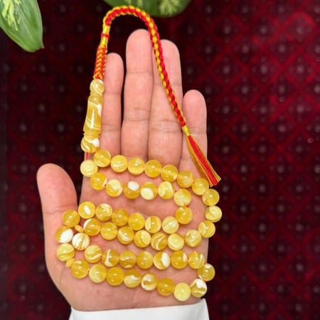 مسباح بكلايت محاكي للكهرمان