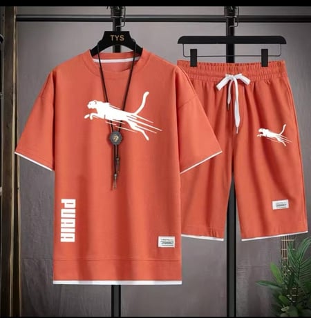 ملابس رياضية ماركة