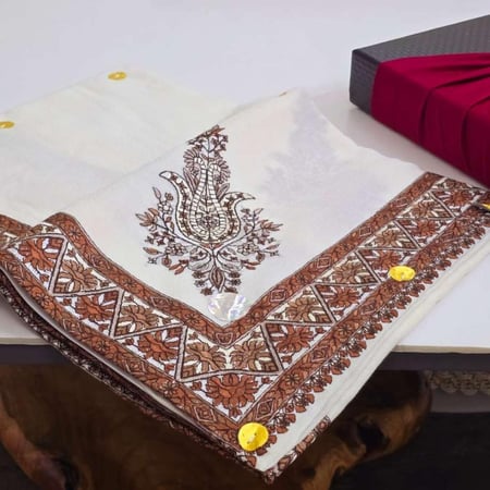 شماغ رجالي كشميري مطرز