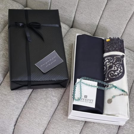 بوكس هديه رجالي شماغ كشميري مع قماش مع سبحه