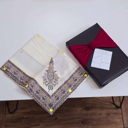 شماغ رجالي كشميري مطرز