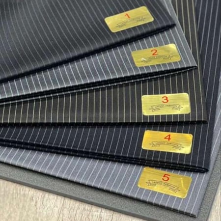 اقمشة رجالية مقلمة