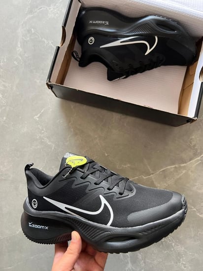 Nike ZoomX Smiley Black White
