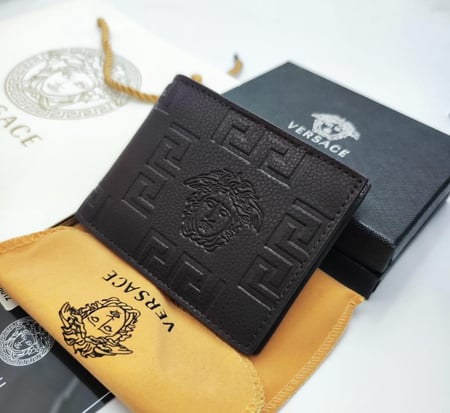 محفظة ماركة فرزاتشي لون بني