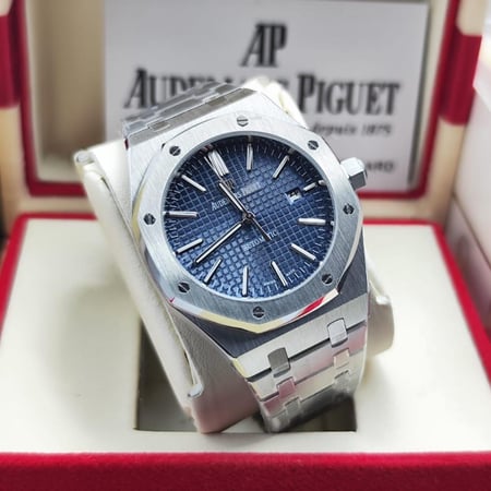 ساعة رجالية ماركة ادمر بياغيت ميناء ازرق