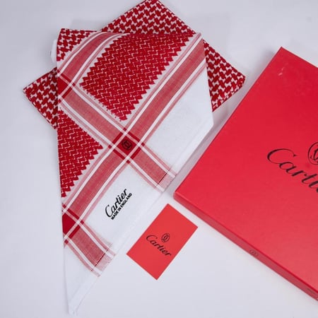 شماغ كارتير احمر