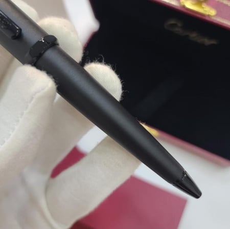 قلم ماركة كارتير لون اسود