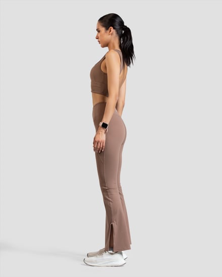 طقم رياضي ناعم – بني